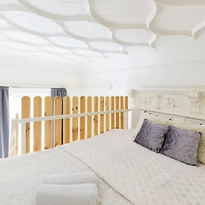 Crystal Downtown Apartment