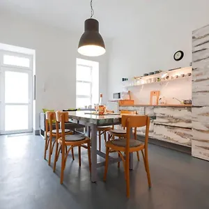 Modern Stylish 2 Bedroom Apartament